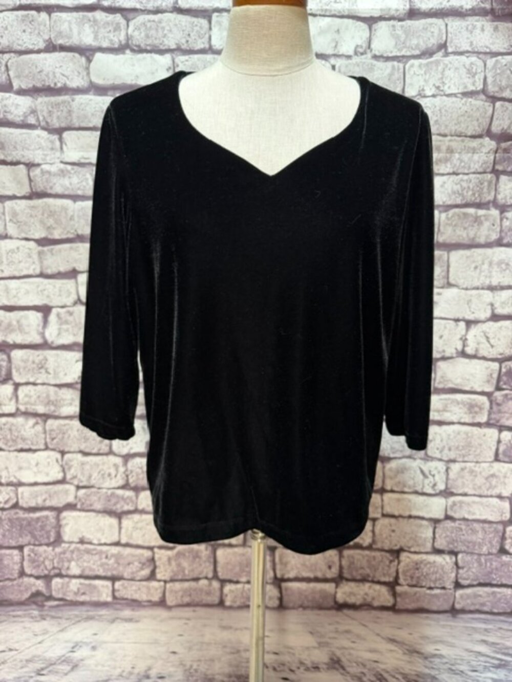 Coldwater Creek Black Velvet V-Neck Blouse Size 1X